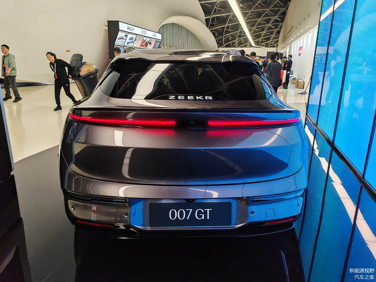 成都极氪007GT价格最低20.29万起 暂无优惠