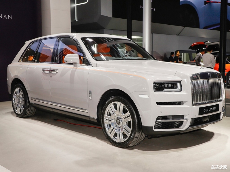 成都劳斯莱斯库里南最新报价626万起 直降70万
