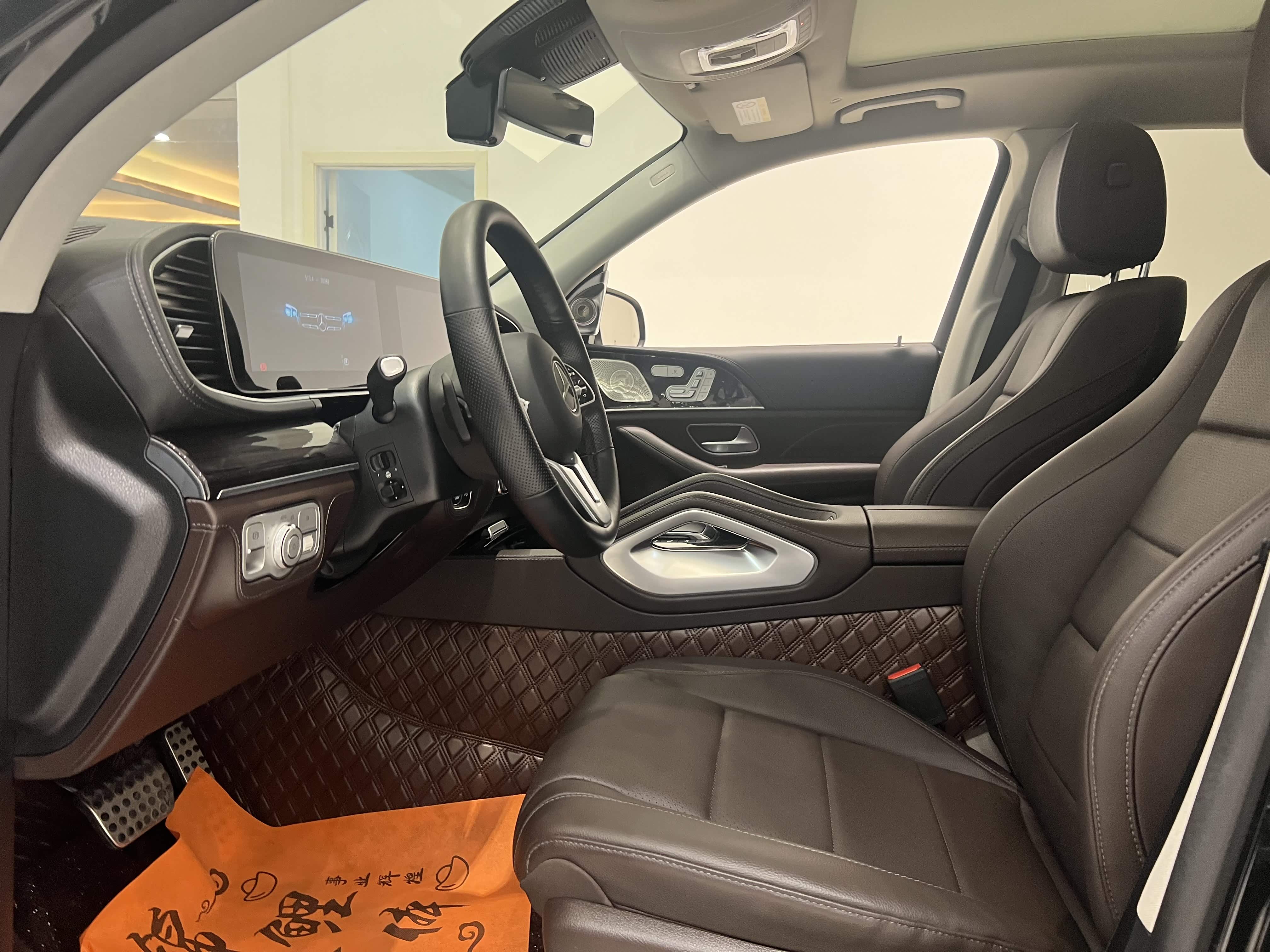 奔驰GLS墨版售价114万起 欢迎试乘试驾