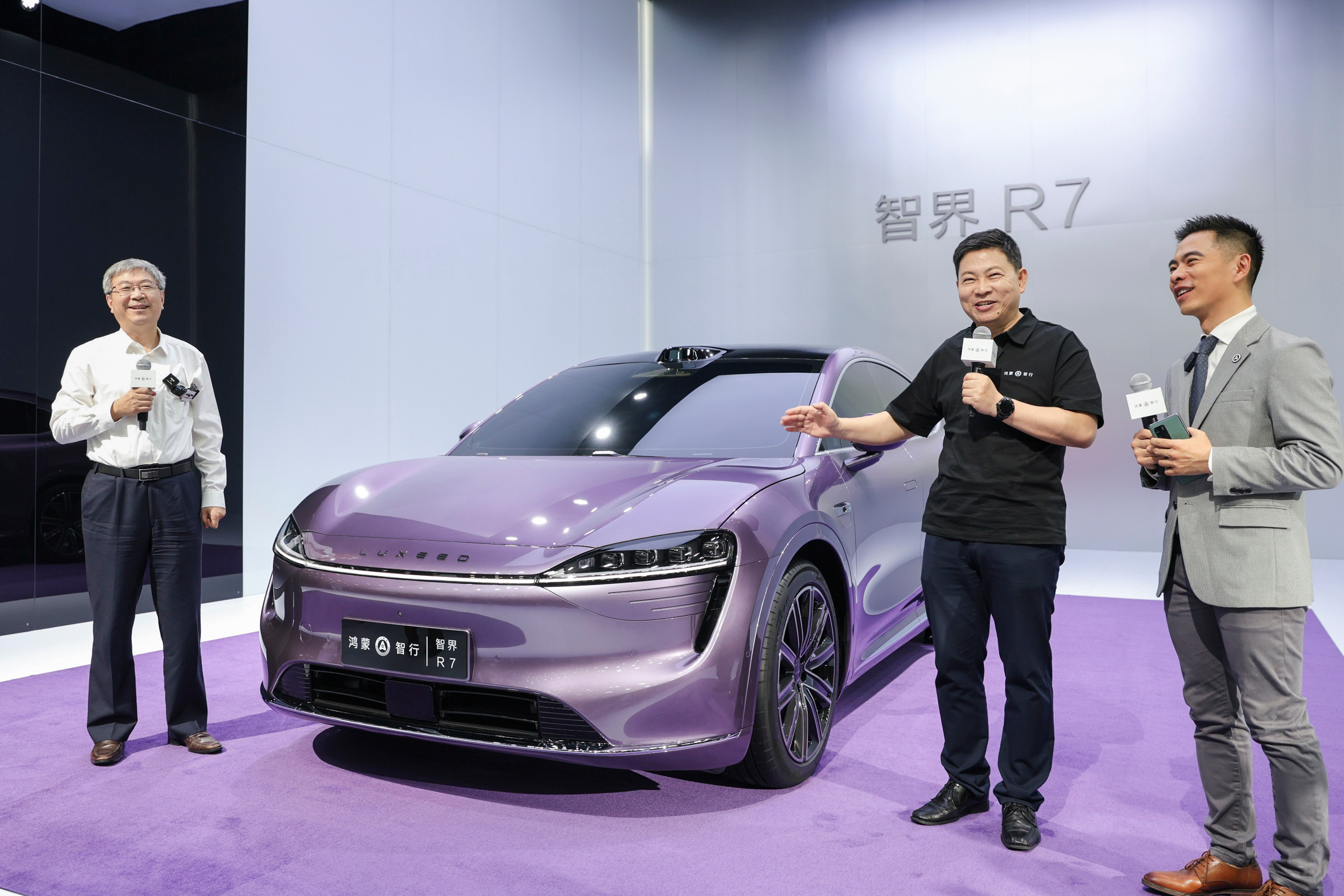 华为坐庄，余承东携7800亿上桌