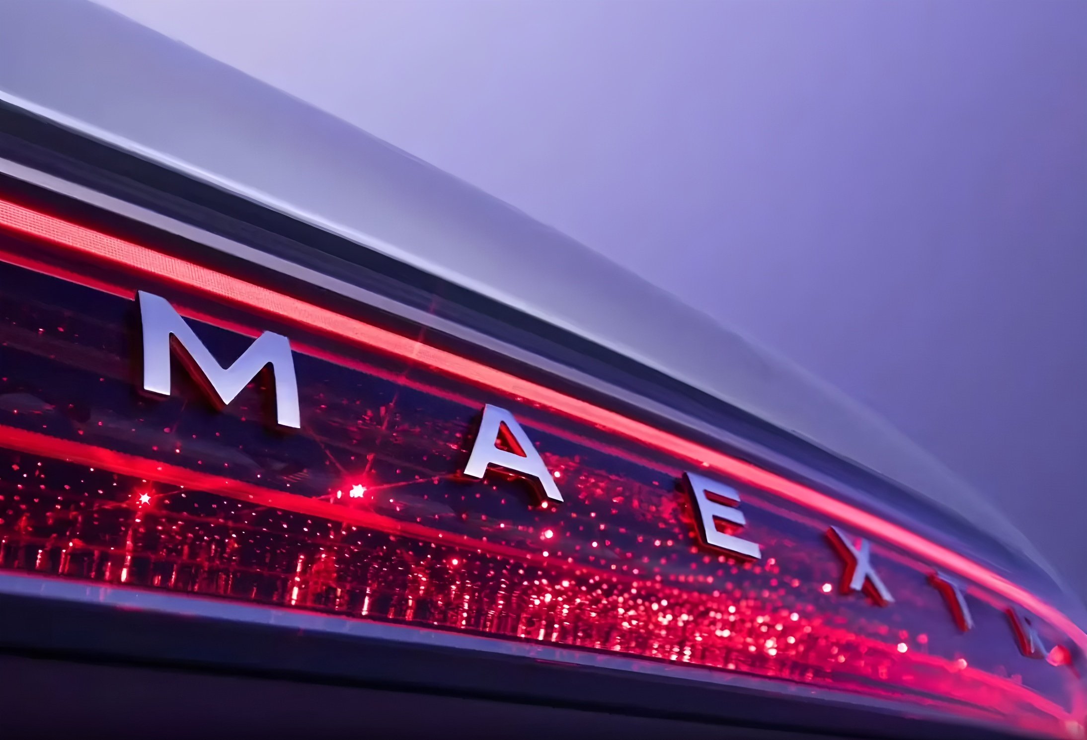 官方下场回应,尊界S800起火?